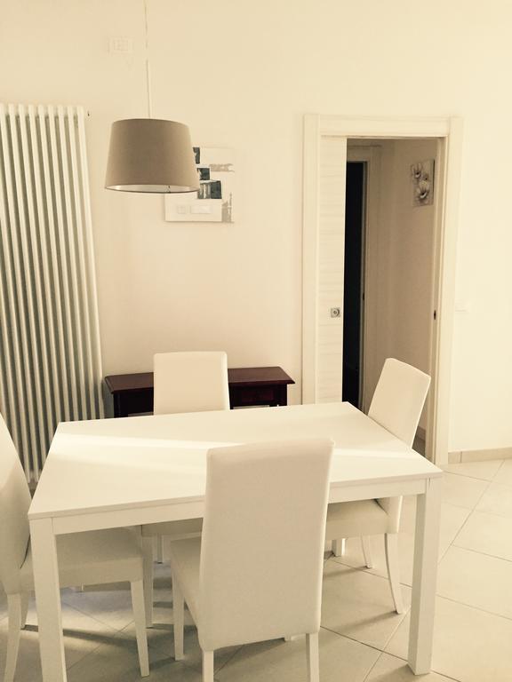 Academy House Pisa Centrale ภายนอก รูปภาพ