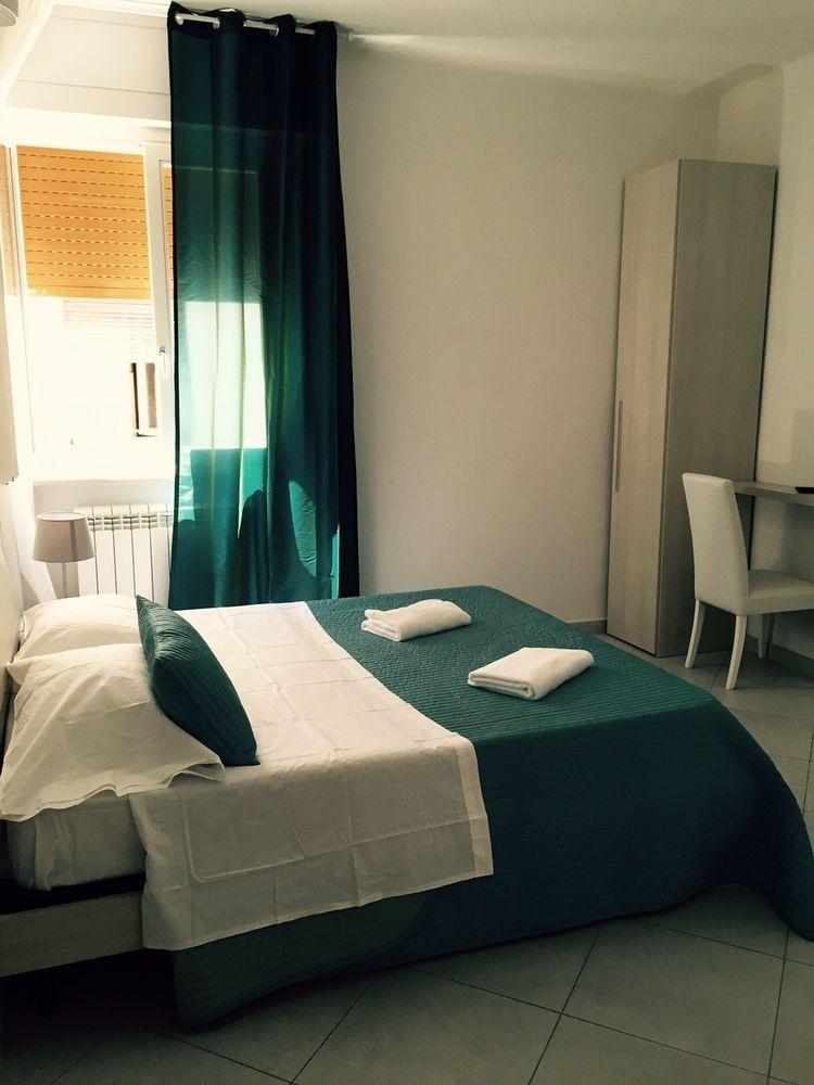 Academy House Pisa Centrale ภายนอก รูปภาพ