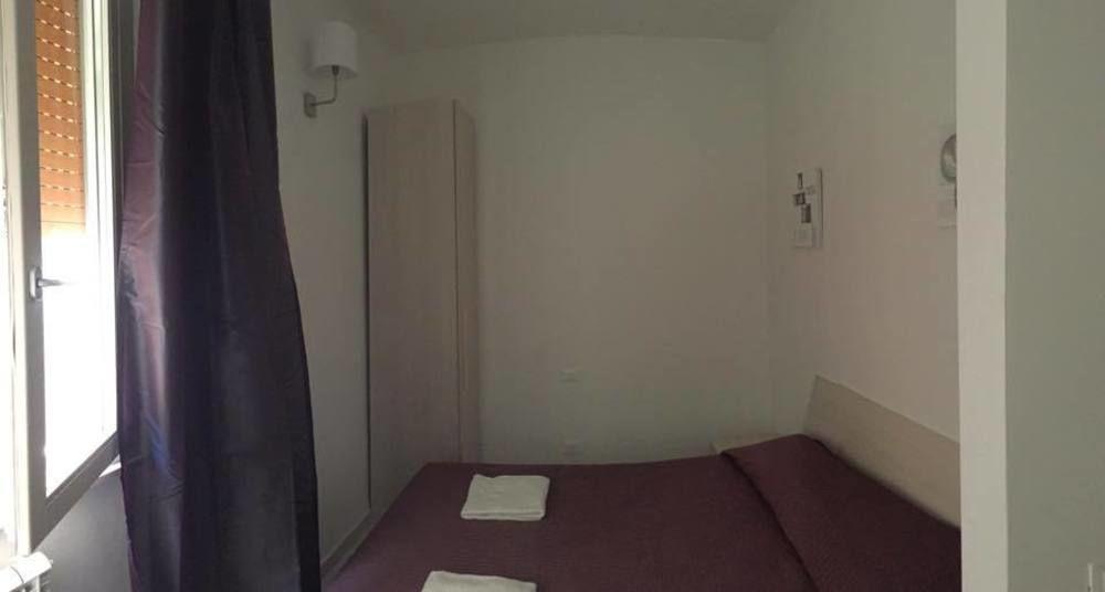 Academy House Pisa Centrale ภายนอก รูปภาพ